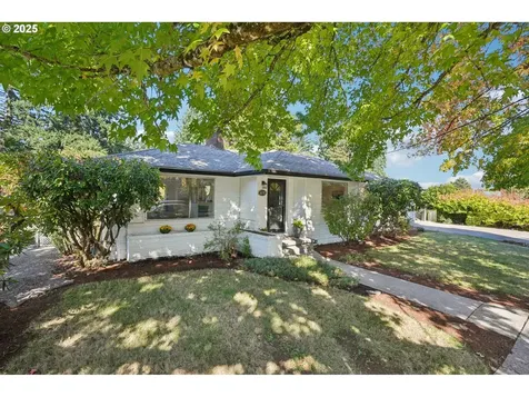 11851 SE Madison Street Portland OR 97216