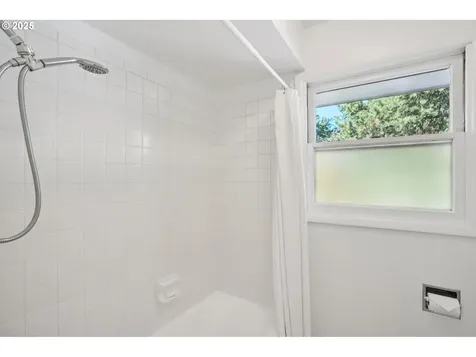 11851 SE Madison Street Portland OR 97216