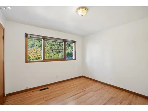 11851 SE Madison Street Portland OR 97216