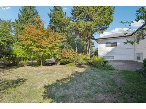 11851 SE Madison Street Portland OR 97216