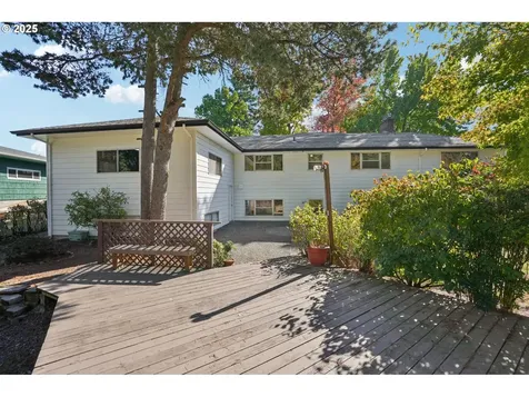 11851 SE Madison Street Portland OR 97216