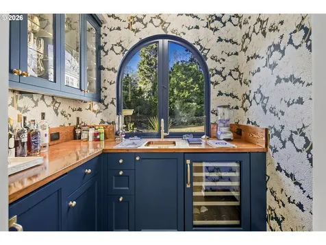 1905 S Greenwood Road Portland OR 97219