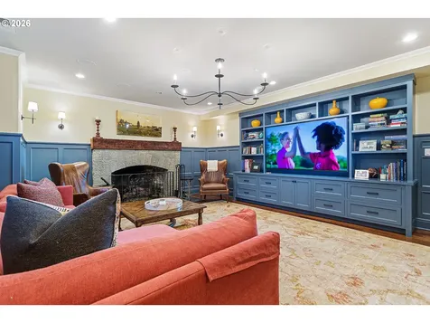 1905 S Greenwood Road Portland OR 97219