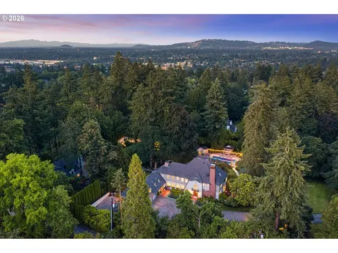 1905 S Greenwood Road Portland OR 97219