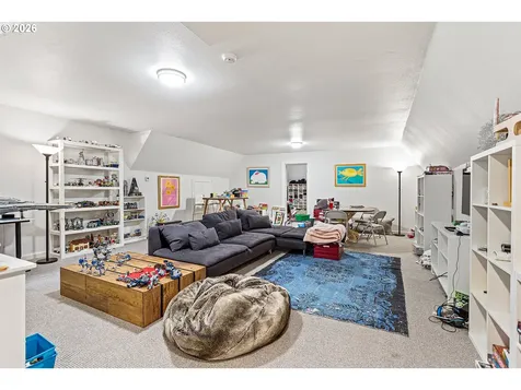 1905 S Greenwood Road Portland OR 97219
