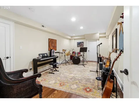 1905 S Greenwood Road Portland OR 97219