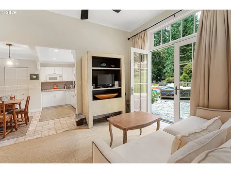 1905 S Greenwood Road Portland OR 97219