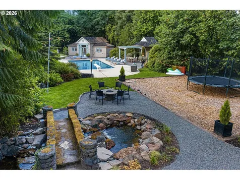 1905 S Greenwood Road Portland OR 97219