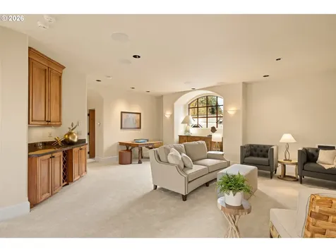 811 NE Brennan Lane Hillsboro OR 97124
