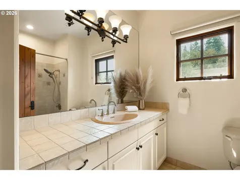811 NE Brennan Lane Hillsboro OR 97124