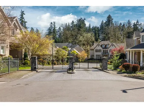 811 NE Brennan Lane Hillsboro OR 97124