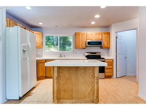 667 Kamapheema Place Eugene OR 97405