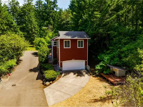 667 Kamapheema Place Eugene OR 97405