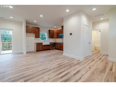 1423 45th Avenue Sweet Home OR 97386