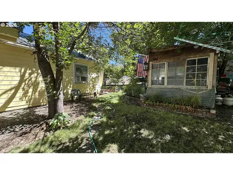 910 Willow Street Spray OR 97874