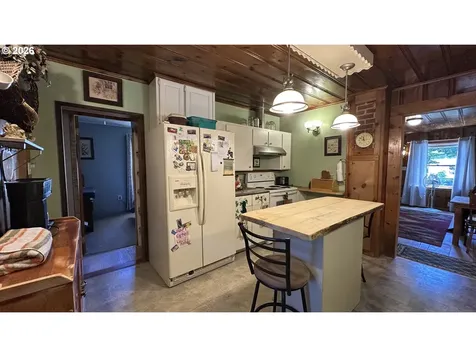 910 Willow Street Spray OR 97874