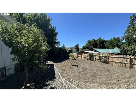 910 Willow Street Spray OR 97874