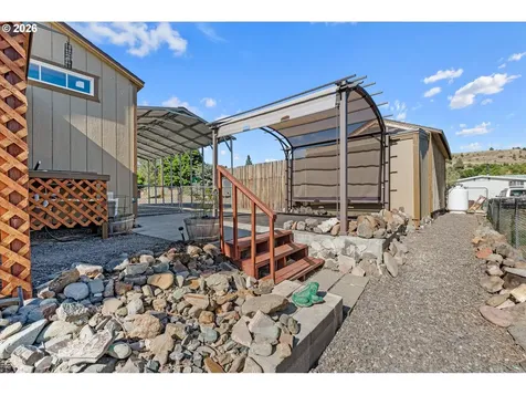 261 1st Street Prairie City OR 97869