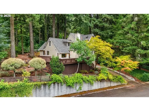 2911 SW Dickinson Street Portland OR 97219