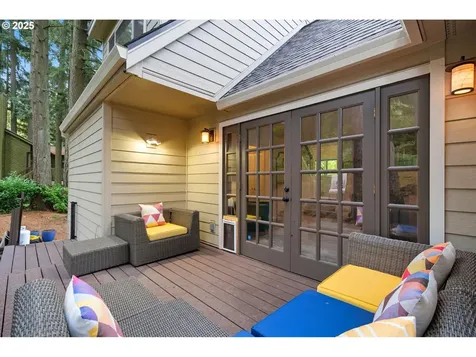 2911 SW Dickinson Street Portland OR 97219