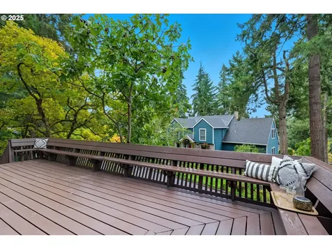 2911 SW Dickinson Street Portland OR 97219
