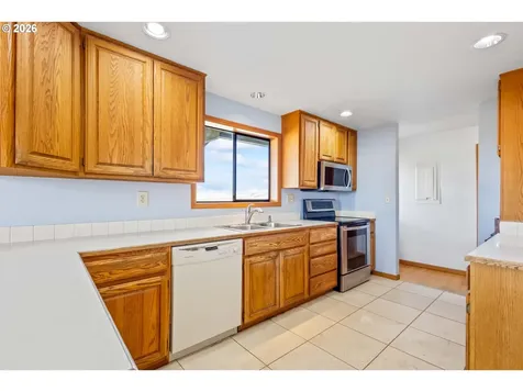 896 SE Dover Lane Madras OR 97741