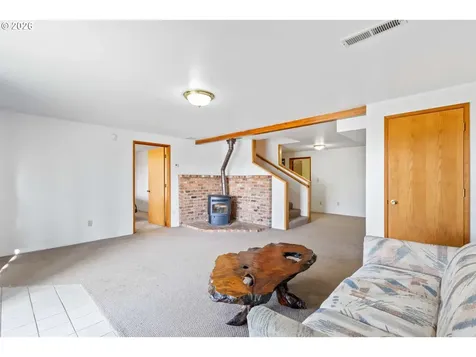 896 SE Dover Lane Madras OR 97741