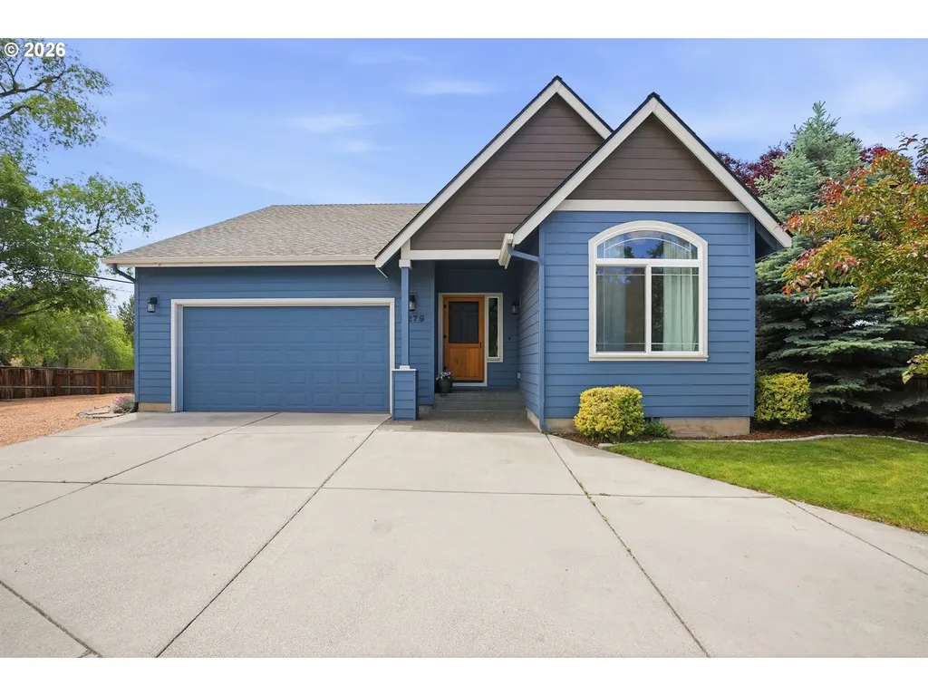 3279 NE Jonahs Court Bend OR 97701