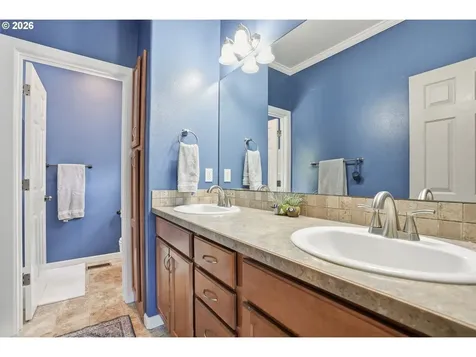 3279 NE Jonahs Court Bend OR 97701