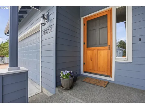 3279 NE Jonahs Court Bend OR 97701