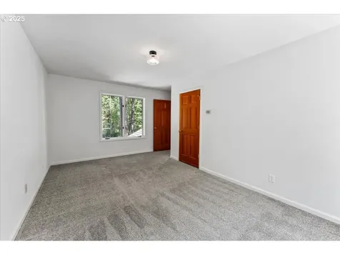21825 S Lewellen Road Beavercreek OR 97004