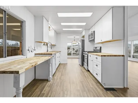 17041 SW Eldorado Drive Portland OR 97224