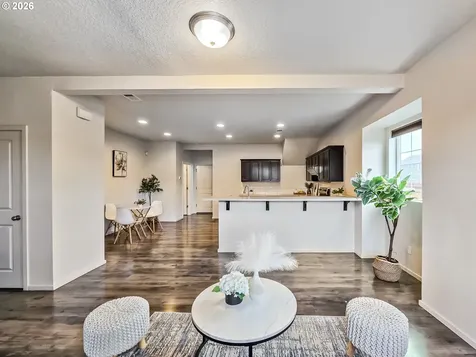 2220 SE 16th Street Gresham OR 97080