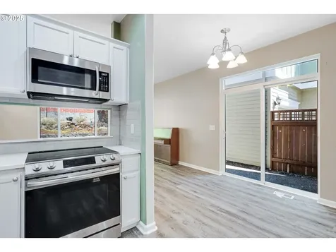 995 SE Albertine Street Hillsboro OR 97123