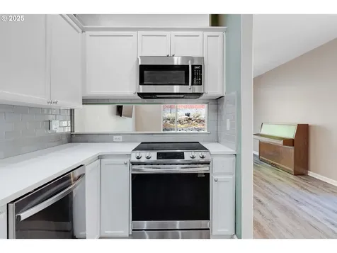 995 SE Albertine Street Hillsboro OR 97123