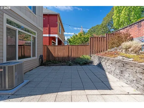 995 SE Albertine Street Hillsboro OR 97123