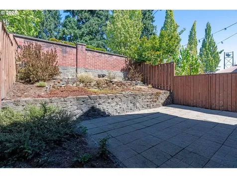 995 SE Albertine Street Hillsboro OR 97123