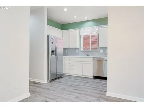 995 SE Albertine Street Hillsboro OR 97123
