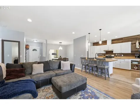 2910 River Road Eugene OR 97404
