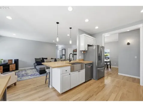 2910 River Road Eugene OR 97404