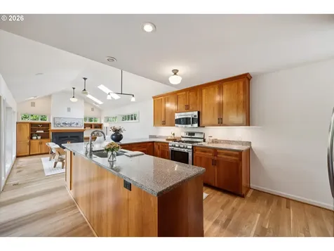 4127 SW 52nd Avenue Portland OR 97221