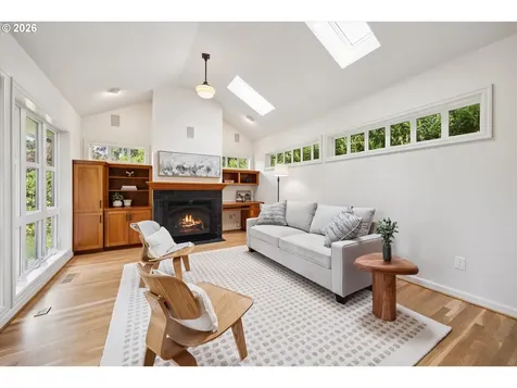 4127 SW 52nd Avenue Portland OR 97221