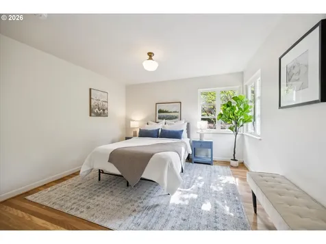 4127 SW 52nd Avenue Portland OR 97221
