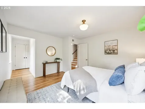 4127 SW 52nd Avenue Portland OR 97221