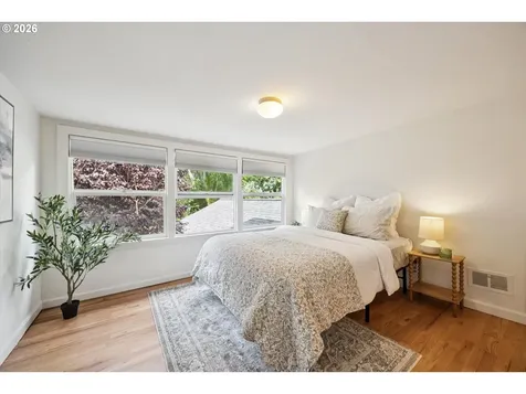4127 SW 52nd Avenue Portland OR 97221