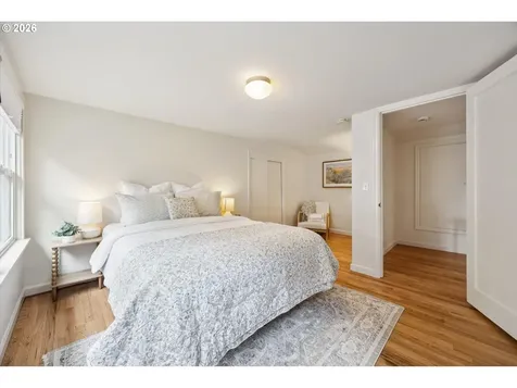 4127 SW 52nd Avenue Portland OR 97221