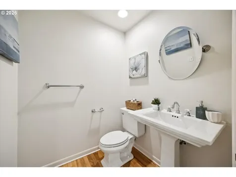 4127 SW 52nd Avenue Portland OR 97221