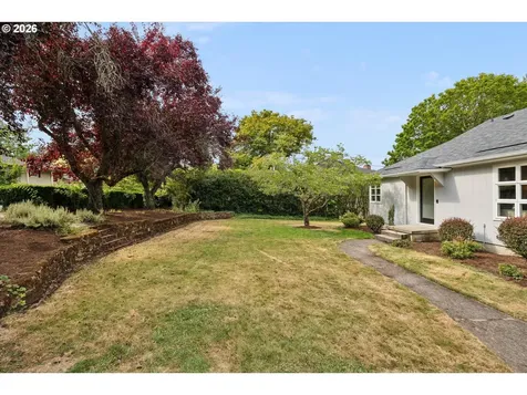 4127 SW 52nd Avenue Portland OR 97221