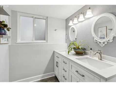 16160 Hunter Avenue Oregon City OR 97045