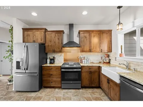 233 Powder Hill Drive Kalama WA 98625
